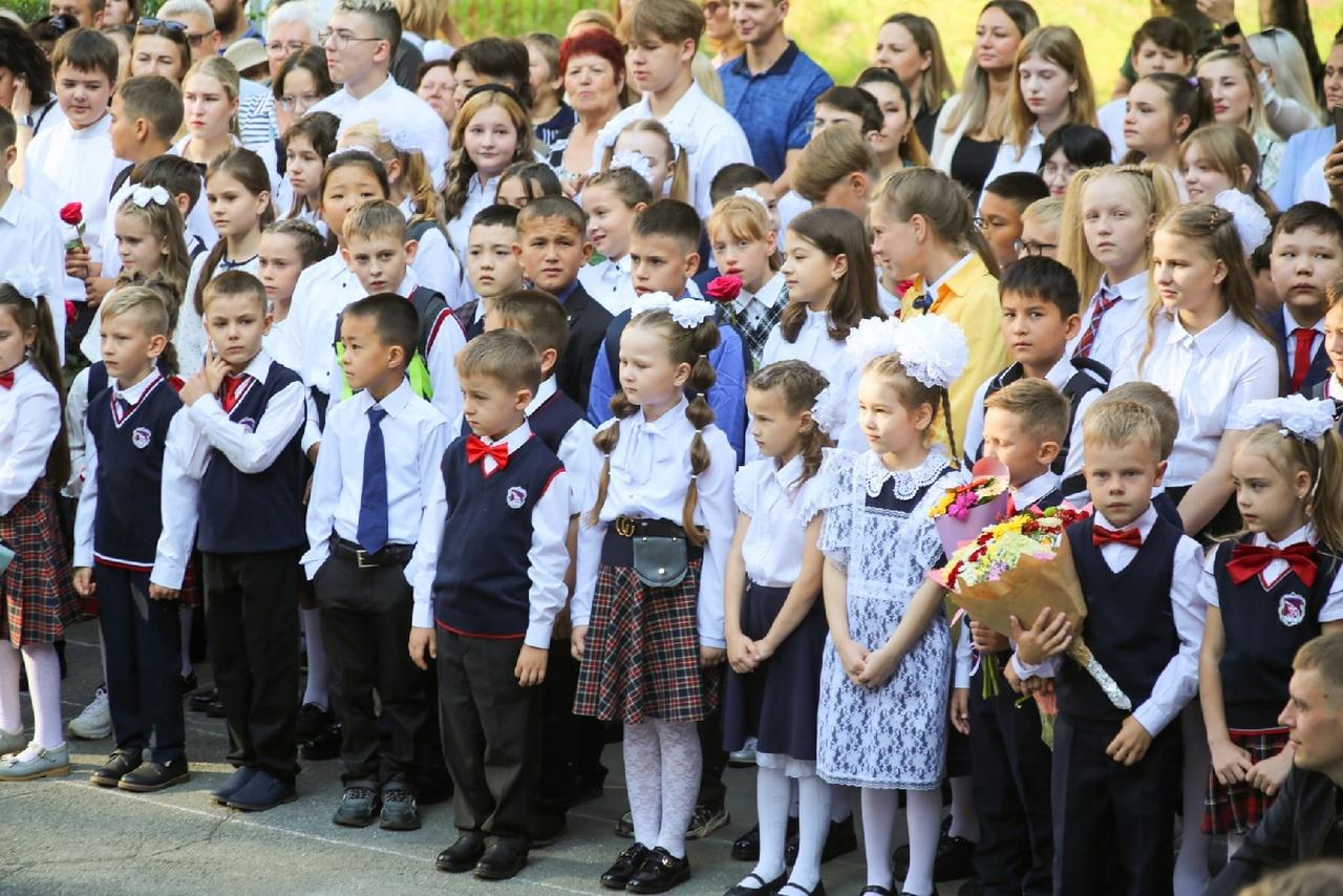 Фото Звонок не только для учителя: как в Новосибирске прошло 1 сентября 43