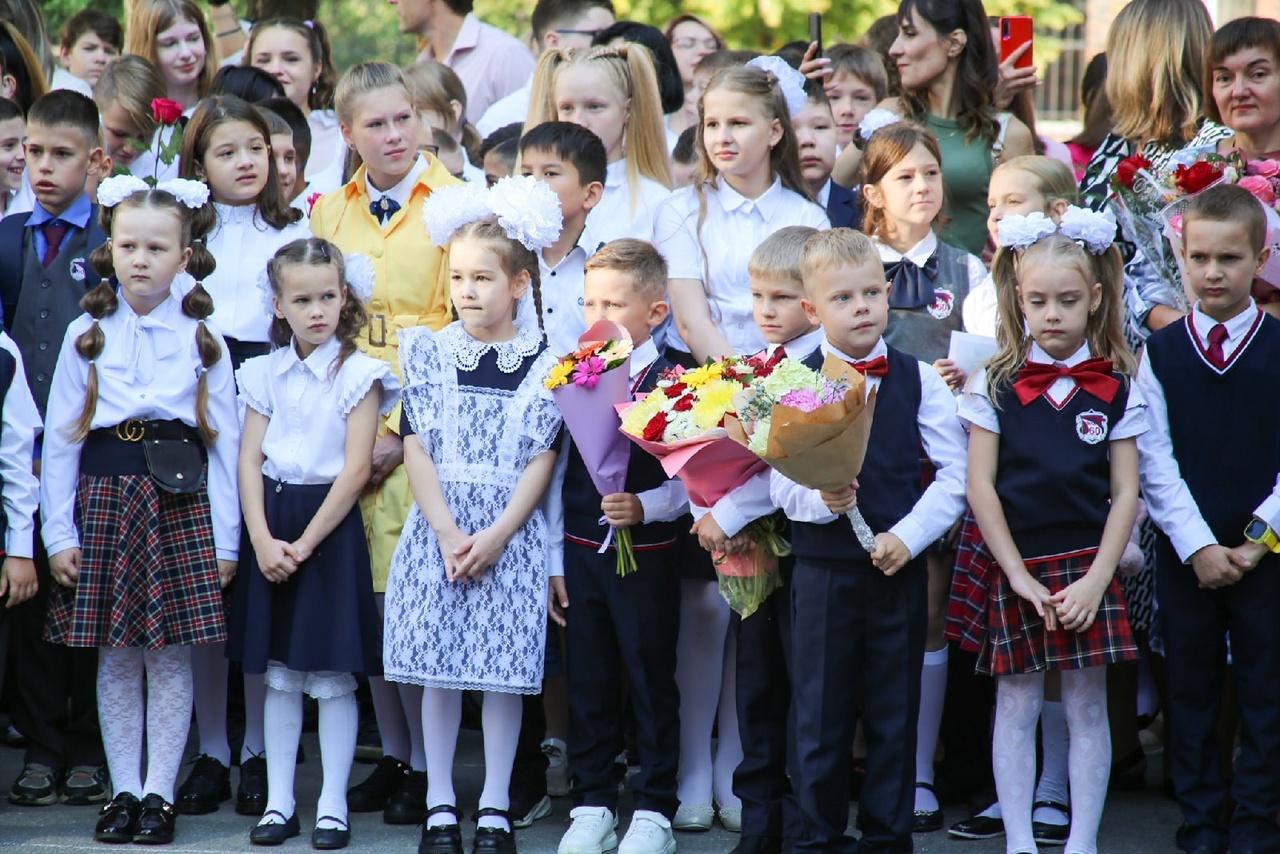 Фото Звонок не только для учителя: как в Новосибирске прошло 1 сентября 2