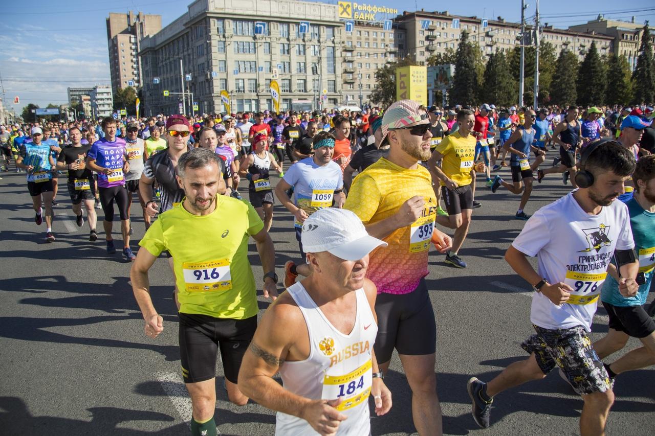 Фото Сибирский фестиваль бега объединил 15 тысяч участников в Новосибирске 49