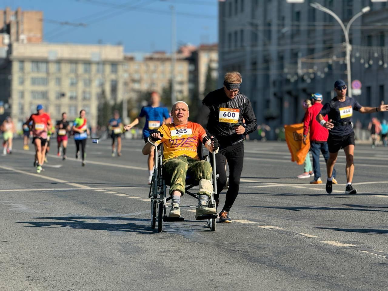 Фото В Новосибирске опубликованы кадры полумарафона Раевича 14 сентября 60