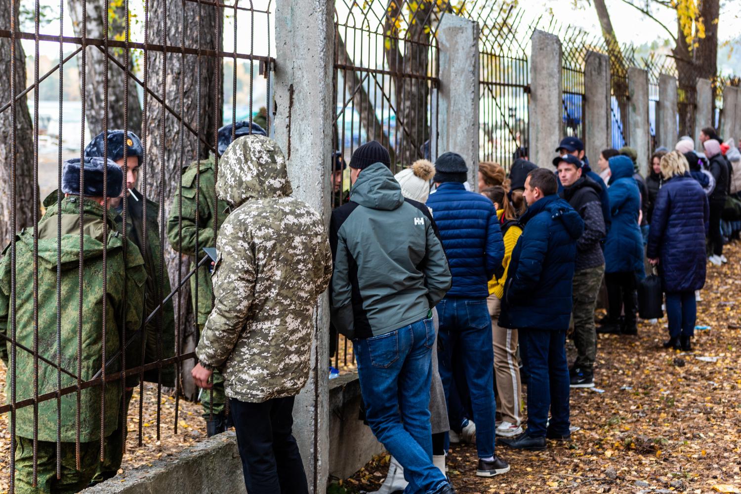 Фото В Новосибирске опубликованы кадры первых мобилизованных на СВО 11