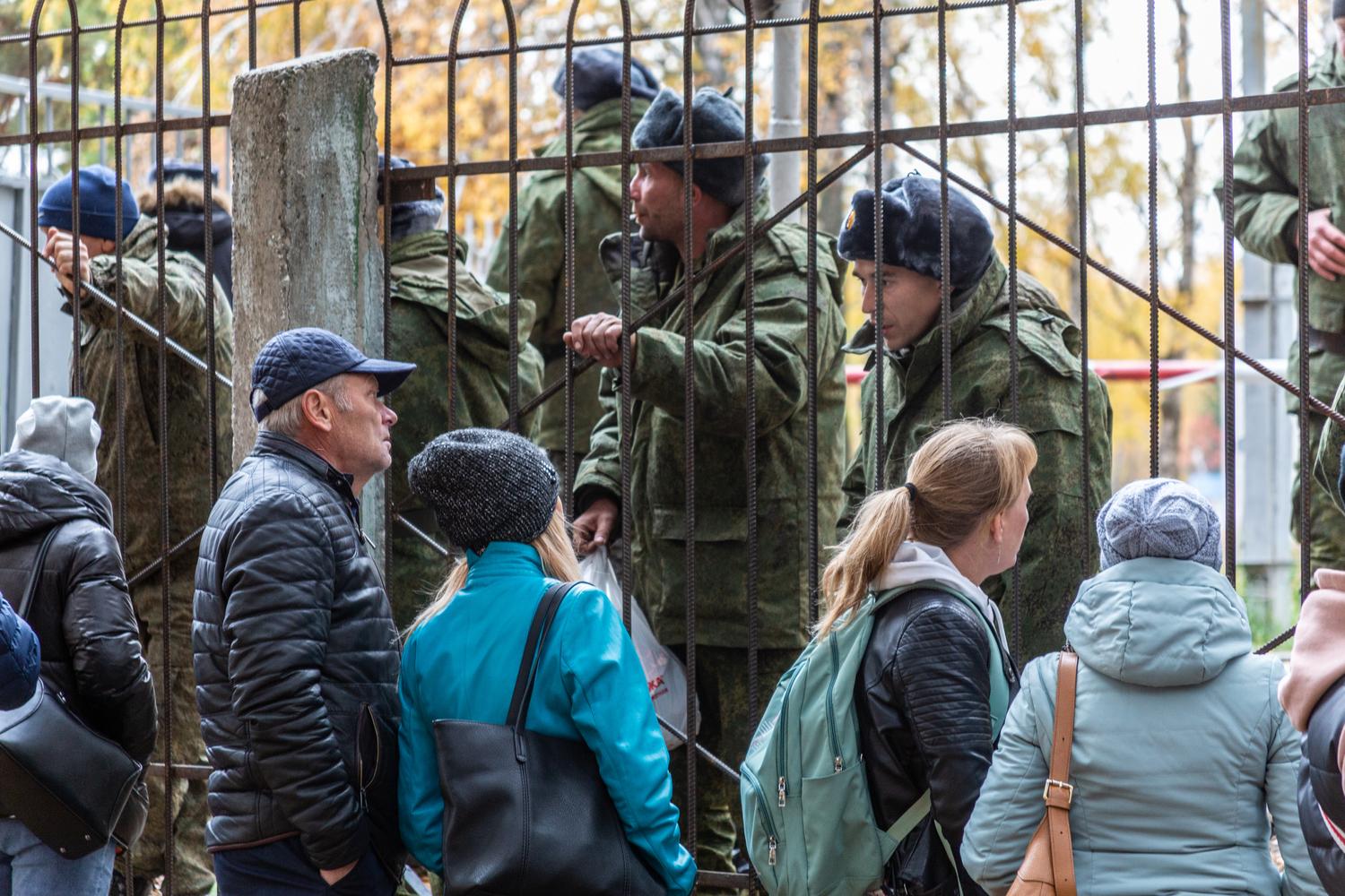 Фото В Новосибирске опубликованы кадры первых мобилизованных на СВО 18