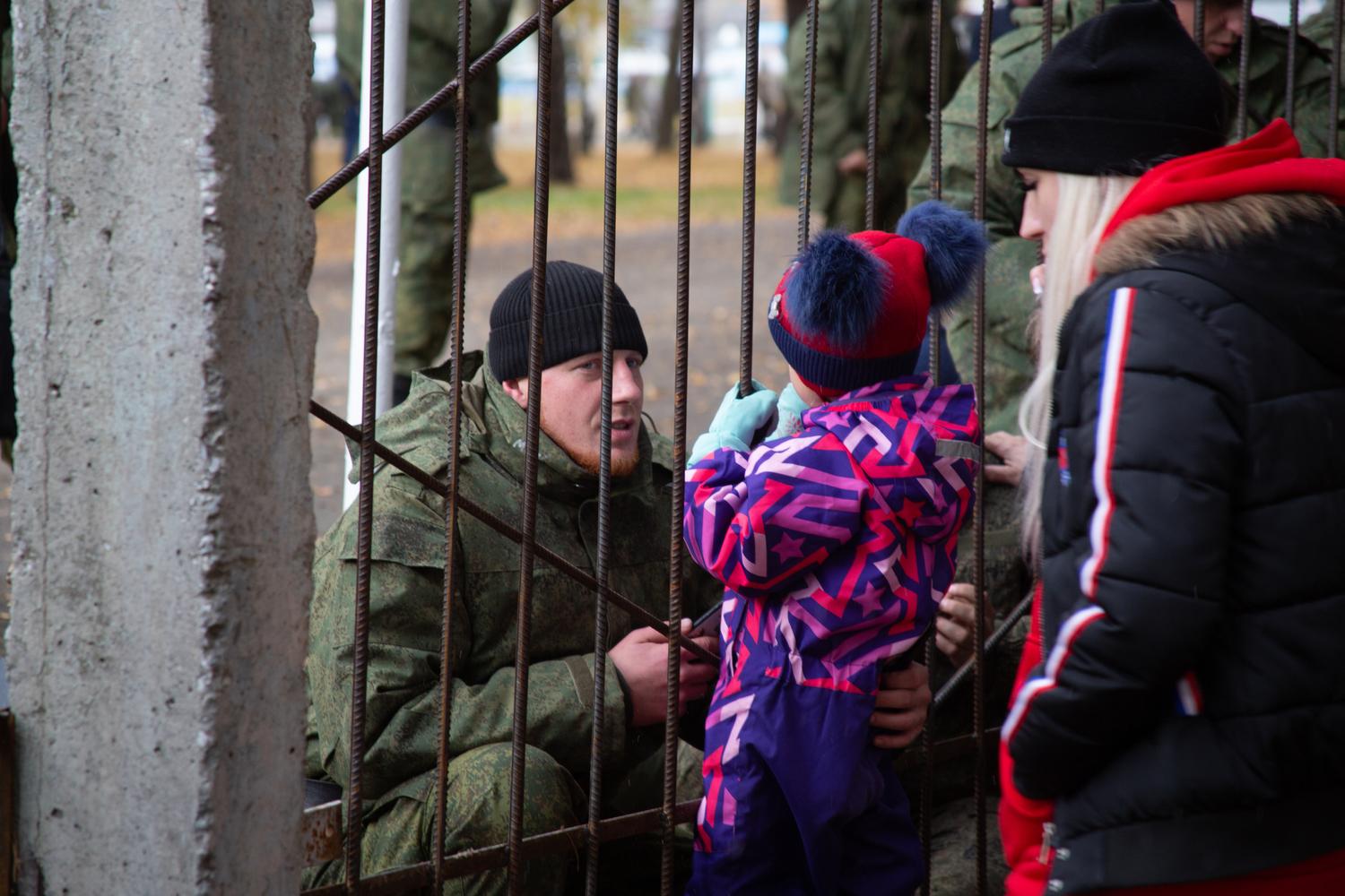 Фото В Новосибирске опубликованы кадры первых мобилизованных на СВО 21