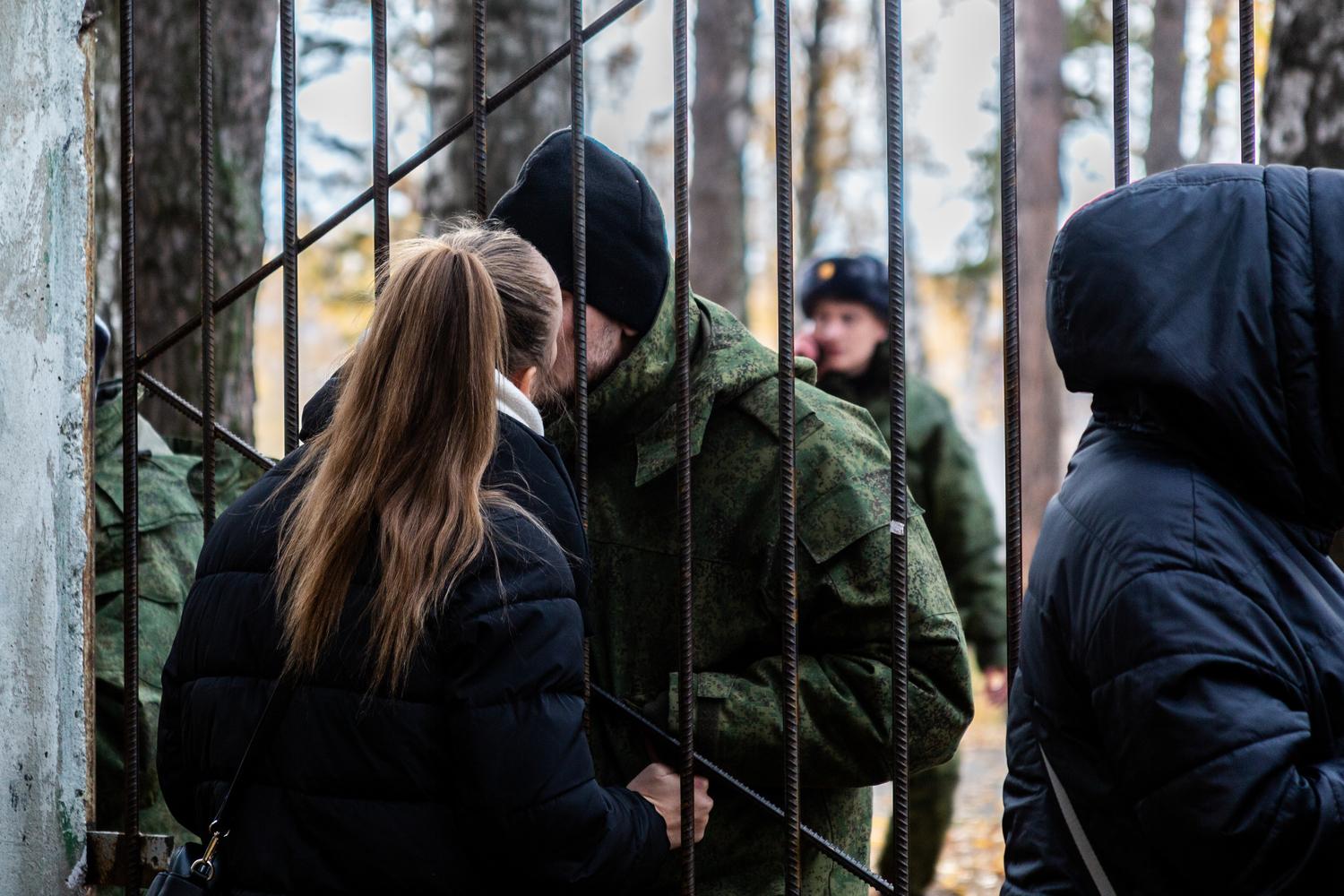 Фото В Новосибирске опубликованы кадры первых мобилизованных на СВО 25