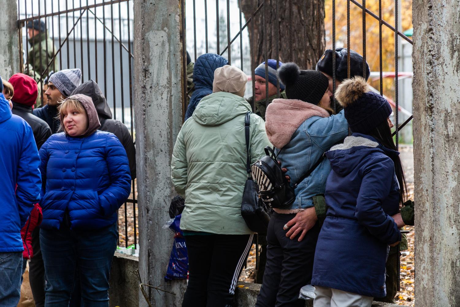 Фото В Новосибирске опубликованы кадры первых мобилизованных на СВО 26