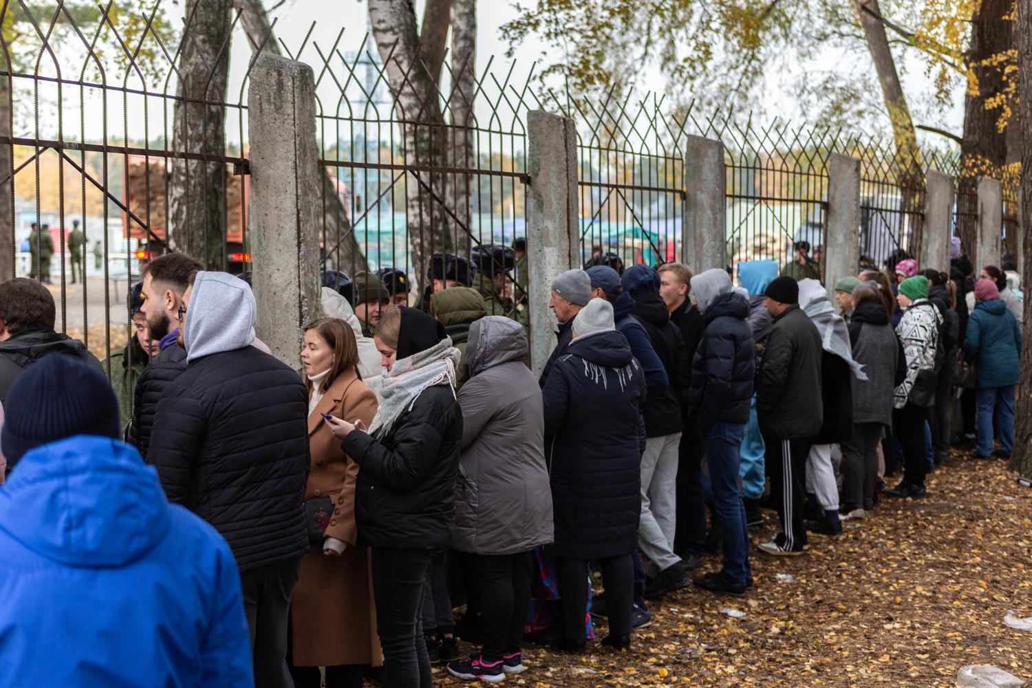 Фото В Новосибирске опубликованы кадры первых мобилизованных на СВО 31