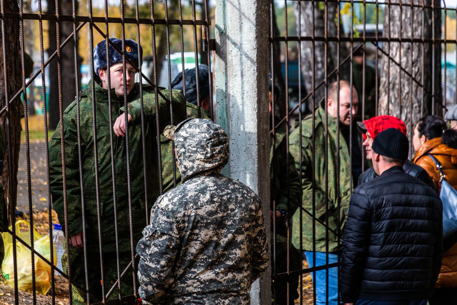 Фото В Новосибирске опубликованы кадры первых мобилизованных на СВО 4