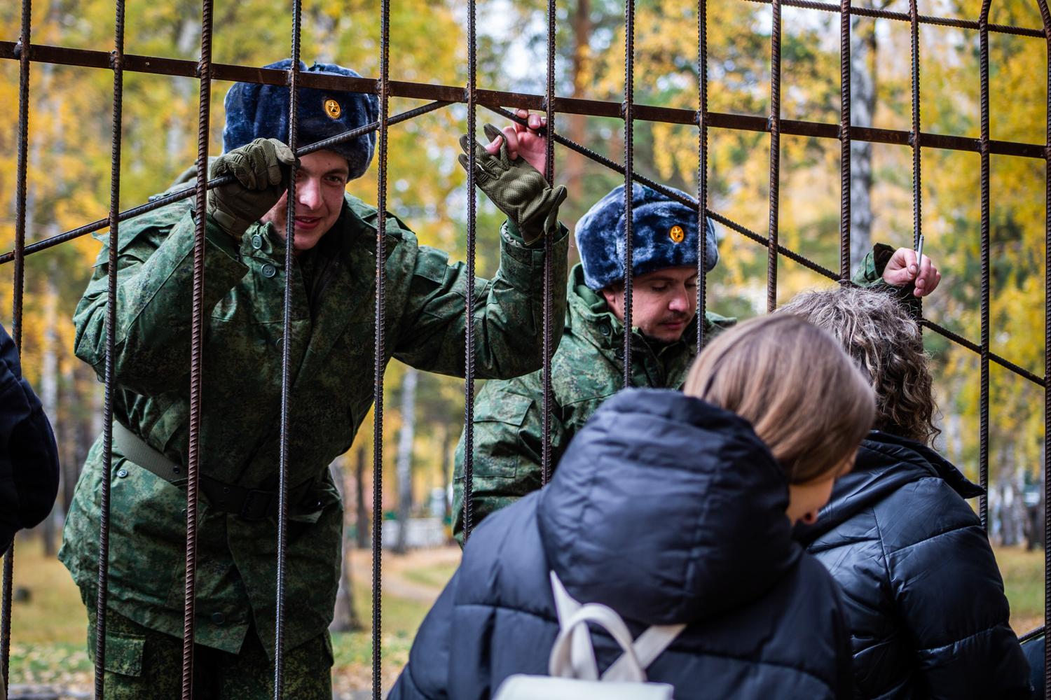 Фото В Новосибирске опубликованы кадры первых мобилизованных на СВО 7