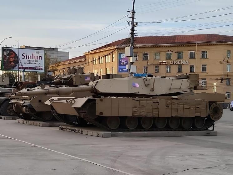 Фото В Новосибирск привезли танки и вездеходы НАТО из зоны СВО. Показываем кадры военной техники 4