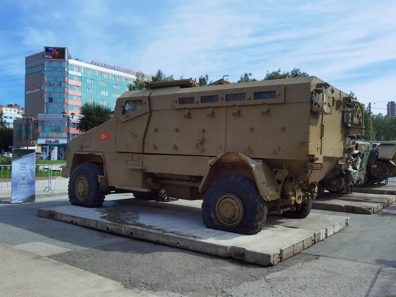 Фото Захваченную военную технику НАТО привезли в Новосибирск. Показываем фото вражеских танков и боевых машин 7