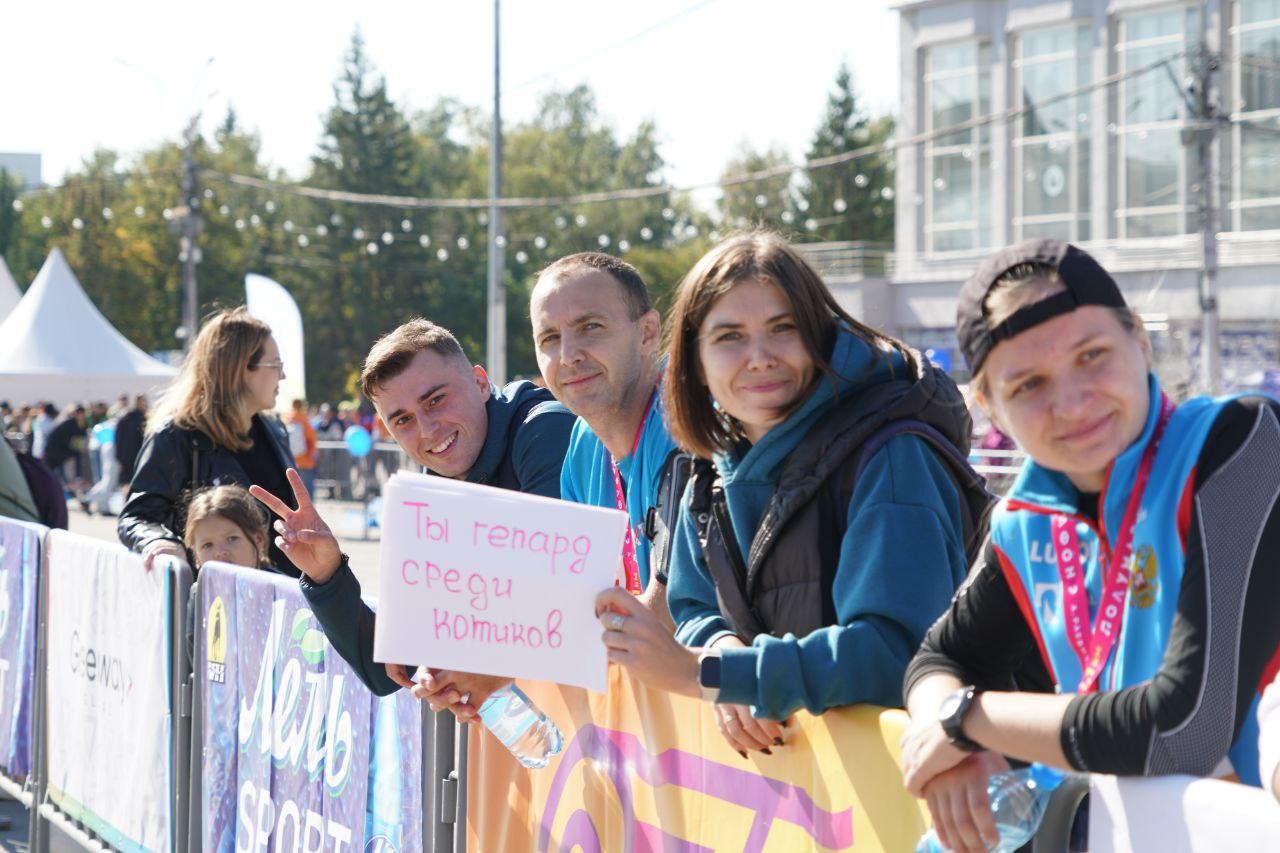 Фото В Новосибирске завершился полумарафон Раевича. Смотрим фото стройных и накаченных бегунов 25