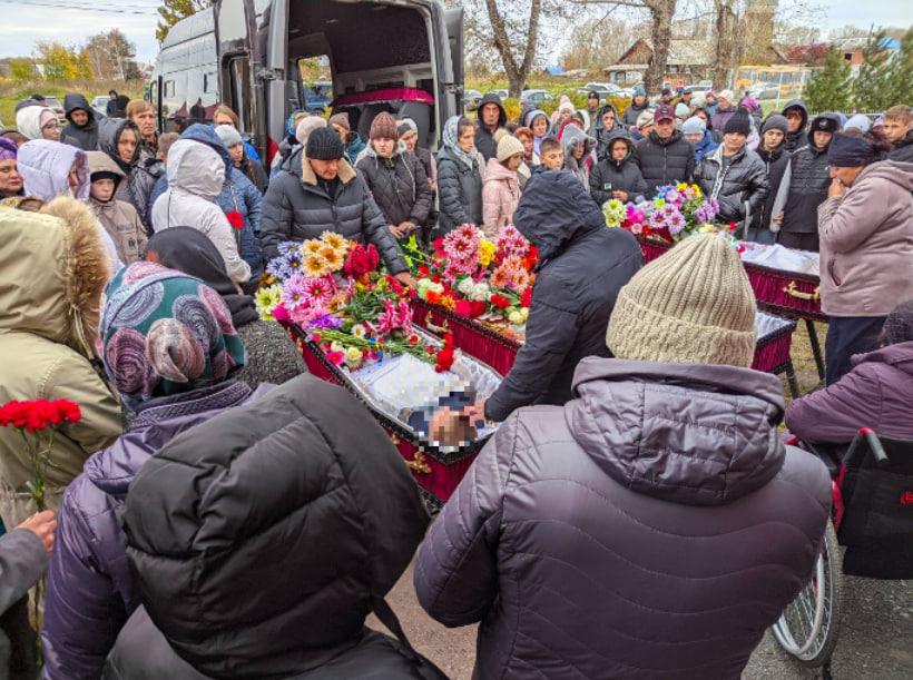 Фото Четыре маленьких гроба. В Красноярском крае хоронят отравленных детей. Онлайн-репортаж 9