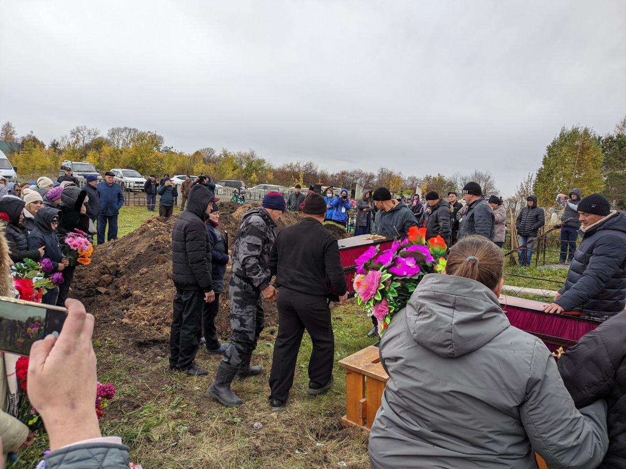 Фото Четыре маленьких гроба. В Красноярском крае хоронят отравленных детей. Онлайн-репортаж 13