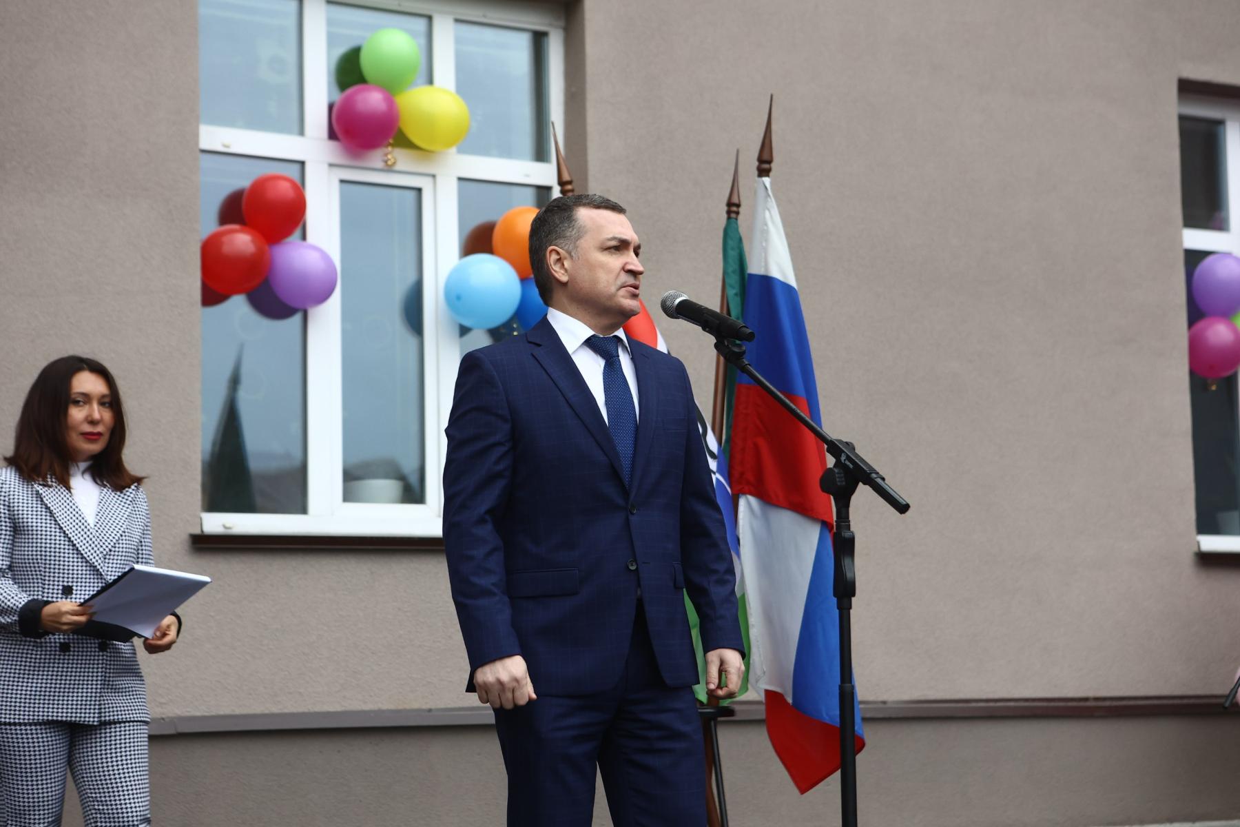 Фото В Новосибирске досрочно завершили ремонт одной из старейших школ города 2 - Сиб.ФМ Фото В Новосибирске досрочно завершили ремонт одной из старейших школ города 2