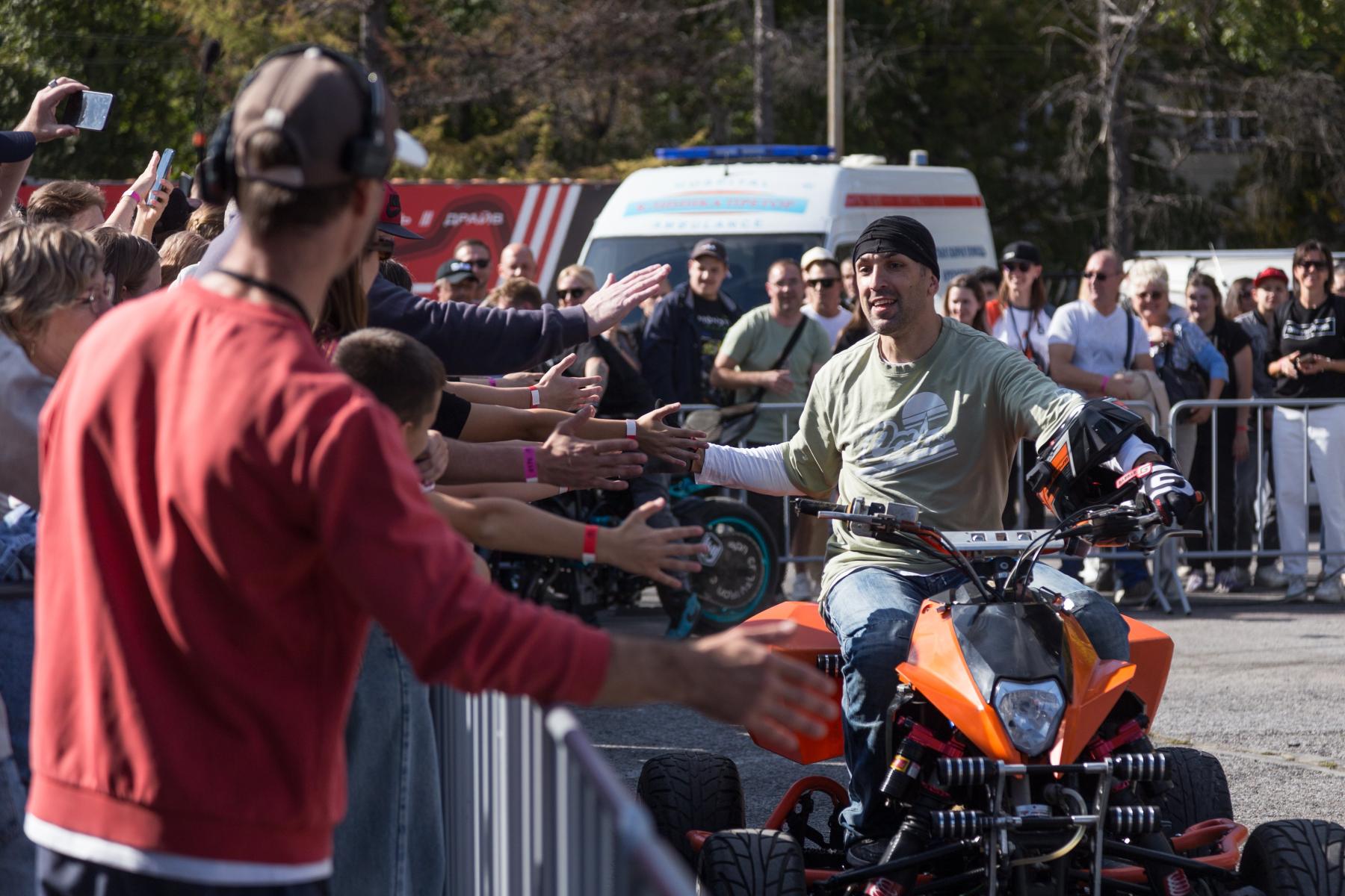 Фото Мотофест в Новосибирске 20 сентября: фоторепортаж 8 - Сиб.ФМ Фото Мотофест в Новосибирске 20 сентября: фоторепортаж 8