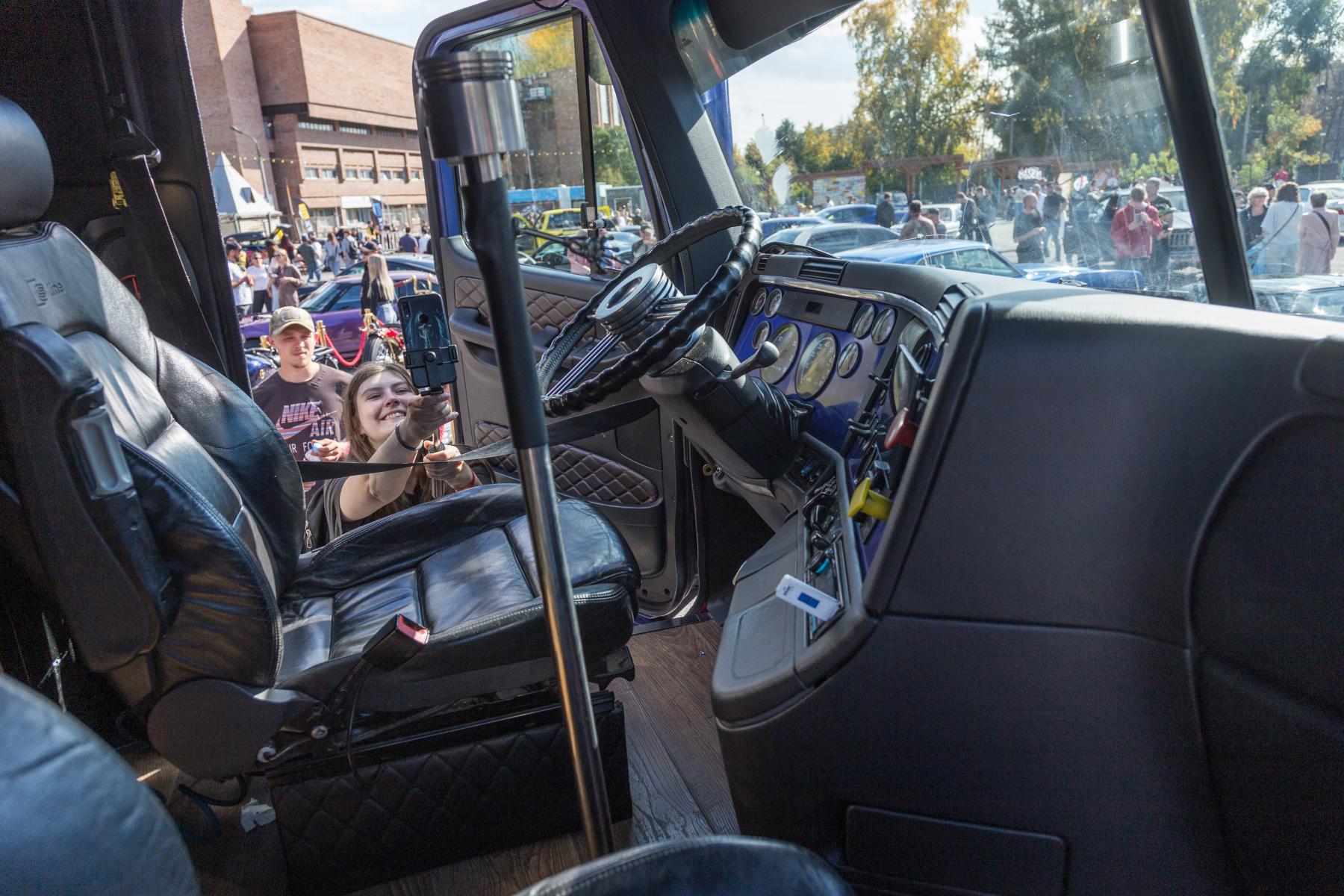 Фото Мотофест в Новосибирске 20 сентября: фоторепортаж 13 - Сиб.ФМ Фото Мотофест в Новосибирске 20 сентября: фоторепортаж 13