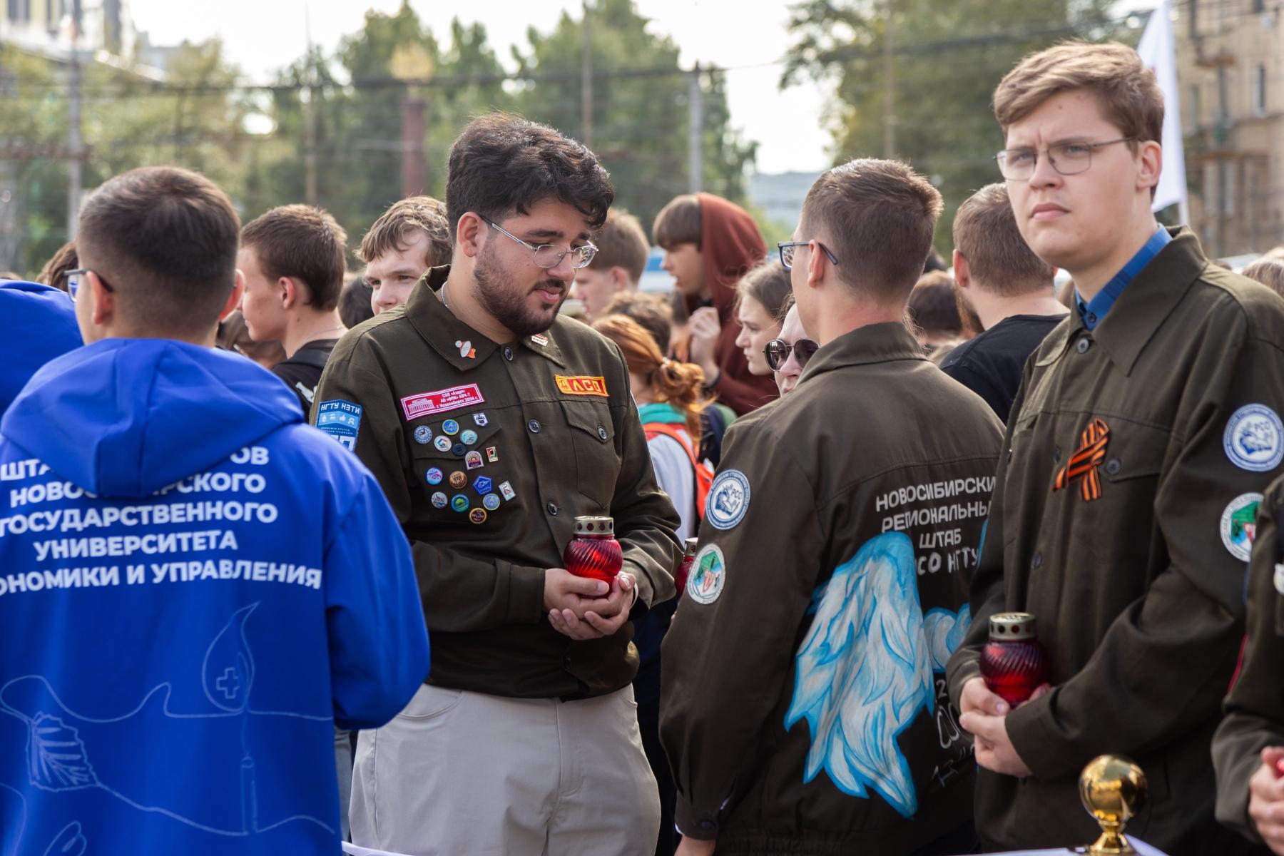 Фото В Новосибирске прошло мероприятие, посвященное годовщине трагедии Беслана 2 - Сиб.ФМ Фото В Новосибирске прошло мероприятие, посвященное годовщине трагедии Беслана 2