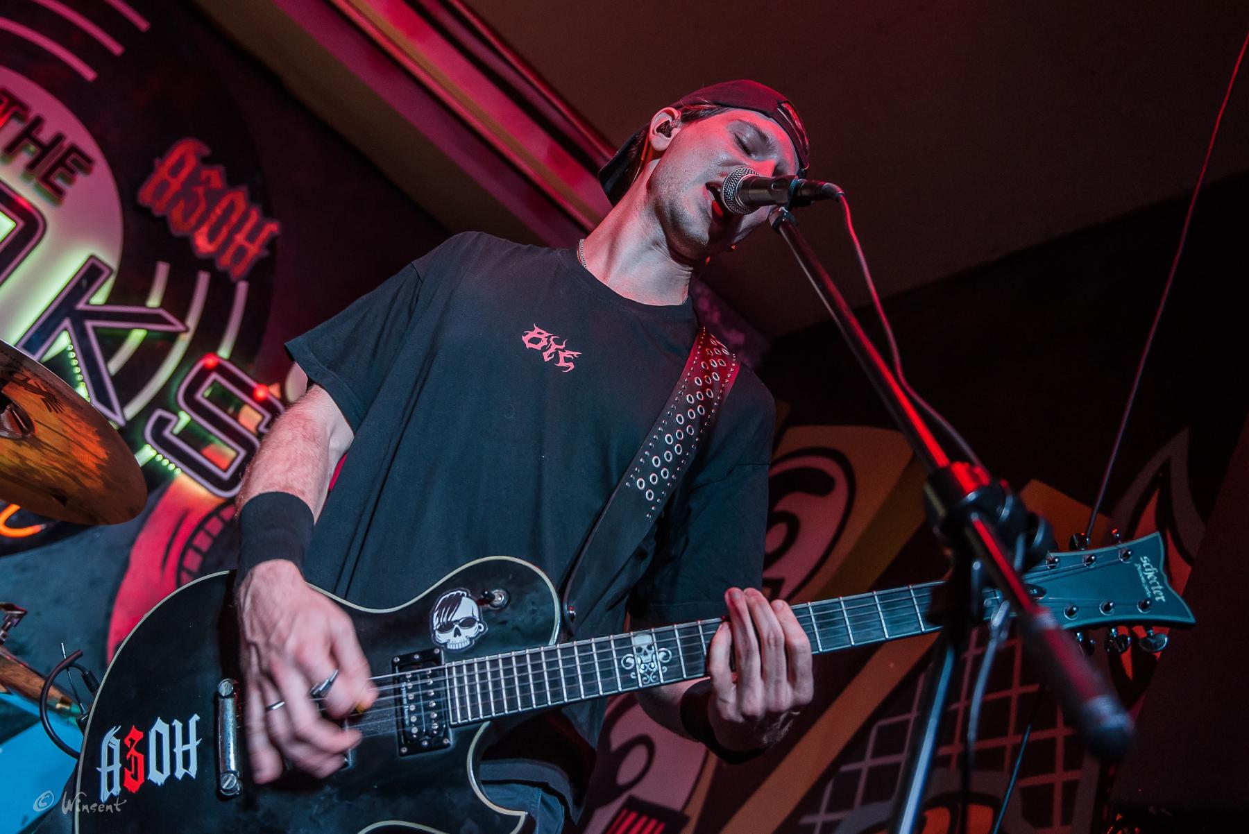 Фото Панки в городе! Легендарная группа АЗОН дала свой первый концерт в Новосибирске 4 - Сиб.ФМ Фото Панки в городе! Легендарная группа АЗОН дала свой первый концерт в Новосибирске 4