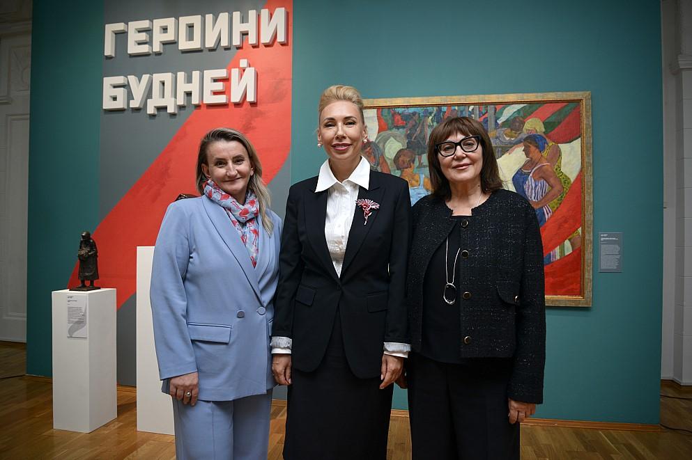 Фото Художественный музей знакомит с «Героинями будней» на новой выставке 2 - Сиб.ФМ Фото Художественный музей знакомит с «Героинями будней» на новой выставке 2