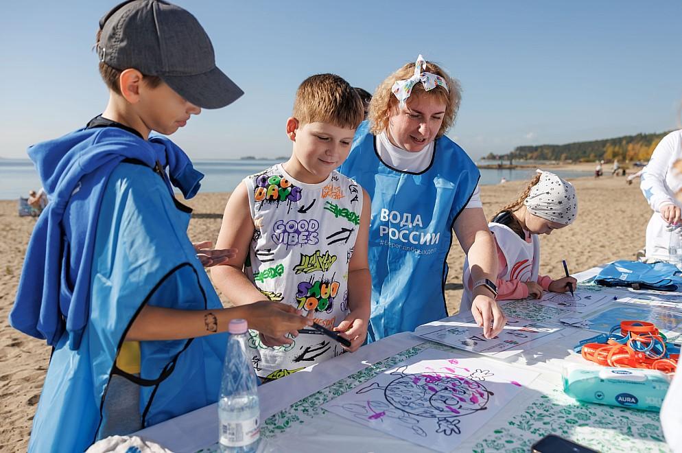 Фото Студенты СГУГиТ внесли вклад в акцию «Вода России» 2 - Сиб.ФМ Фото Студенты СГУГиТ внесли вклад в акцию «Вода России» 2