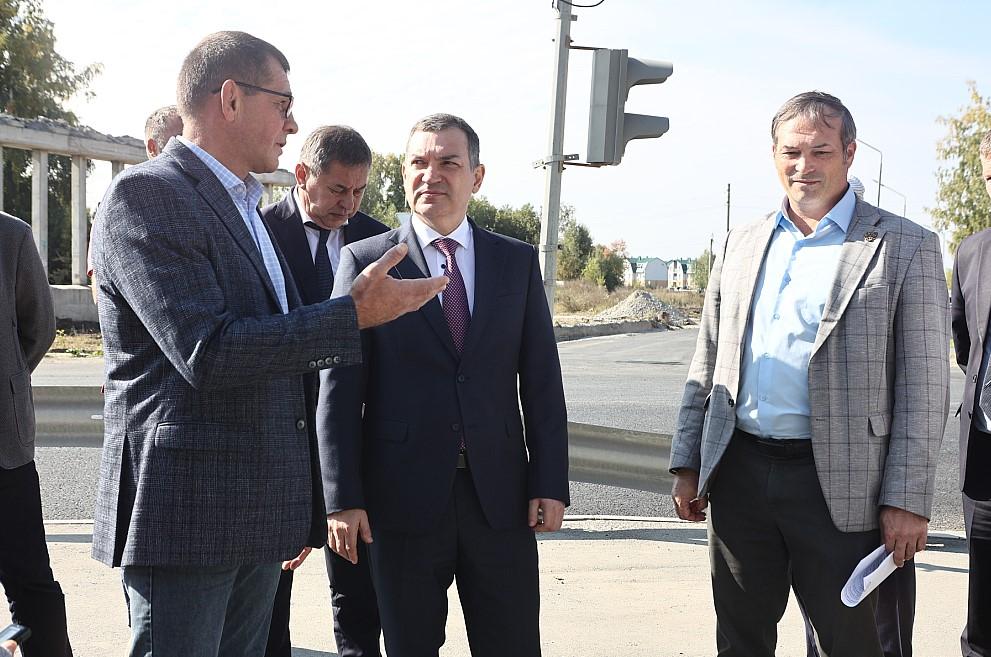 Фото В Новосибирске отремонтировали ключевую магистраль к аэропорту — Толмачевское шоссе 2 - Сиб.ФМ Фото В Новосибирске отремонтировали ключевую магистраль к аэропорту — Толмачевское шоссе 2