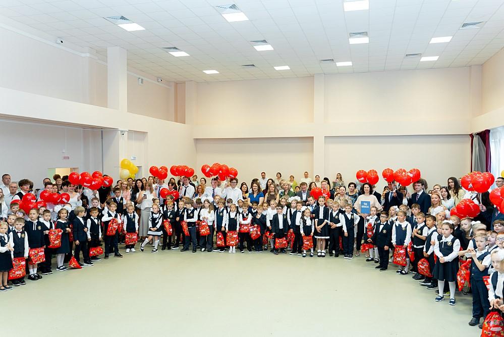 Фото Альфа-Банк провел уроки по финансовой грамотности для более чем 100 000 студентов и первоклассников в День знаний 3 - Сиб.ФМ Фото Альфа-Банк провел уроки по финансовой грамотности для более чем 100 000 студентов и первоклассников в День знаний 3