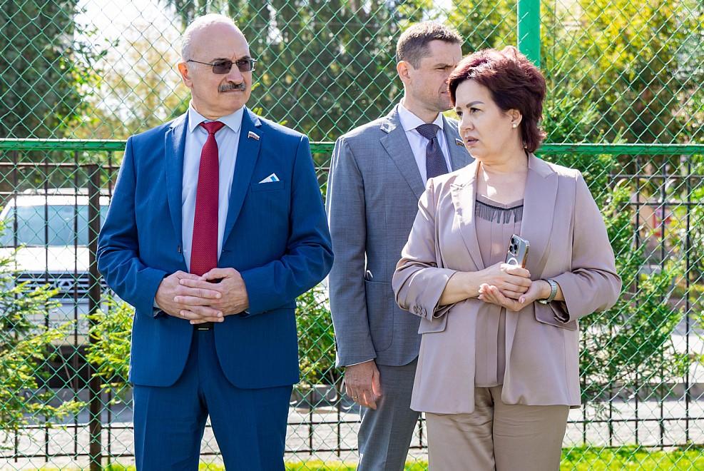 Фото Рабочий визит делегации Государственной Думы и Правительства Новосибирской области в СГУГиТ 3 - Сиб.ФМ Фото Рабочий визит делегации Государственной Думы и Правительства Новосибирской области в СГУГиТ 3