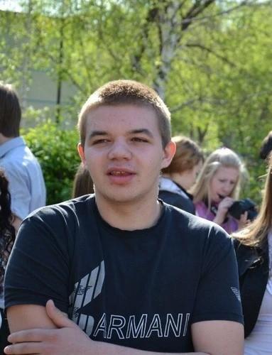 Фото Дава с челкой и Элджей без белых линз: опубликованы школьные фото новосибирских звезд 8 - Сиб.ФМ Фото Дава с челкой и Элджей без белых линз: опубликованы школьные фото новосибирских звезд 8