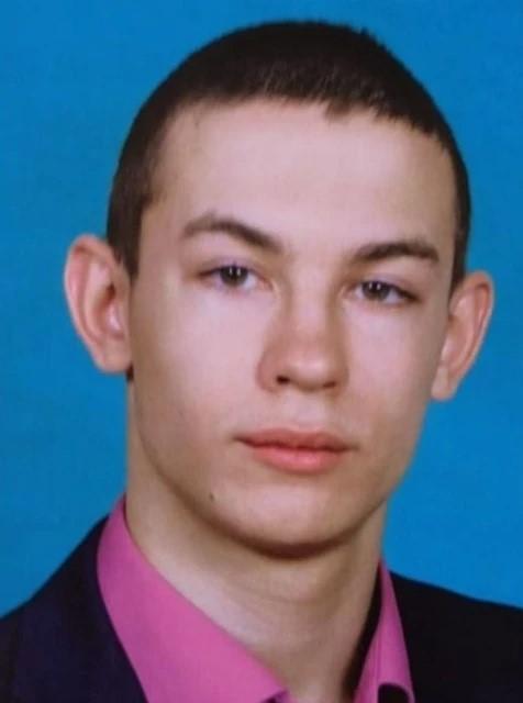 Фото Дава с челкой и Элджей без белых линз: опубликованы школьные фото новосибирских звезд 7 - Сиб.ФМ Фото Дава с челкой и Элджей без белых линз: опубликованы школьные фото новосибирских звезд 7