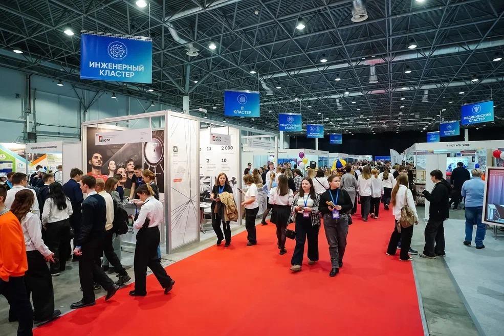 Фото Учебная Сибирь-2025: найдите своих будущих специалистов в профориентационном кластере! 5 - Сиб.ФМ Фото Учебная Сибирь-2025: найдите своих будущих специалистов в профориентационном кластере! 5