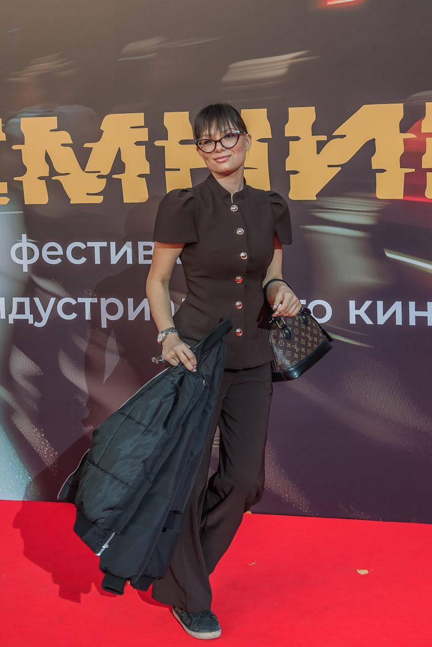 Фото «Красная дорожка и звездный гость – Михаил Тройник»: фестиваль научного и индустриального кино «Кремний» открылся в Новосибирске – ФОТОРЕПОРТАЖ 22 - Сиб.ФМ Фото «Красная дорожка и звездный гость – Михаил Тройник»: фестиваль научного и индустриального кино «Кремний» открылся в Новосибирске – ФОТОРЕПОРТАЖ 22