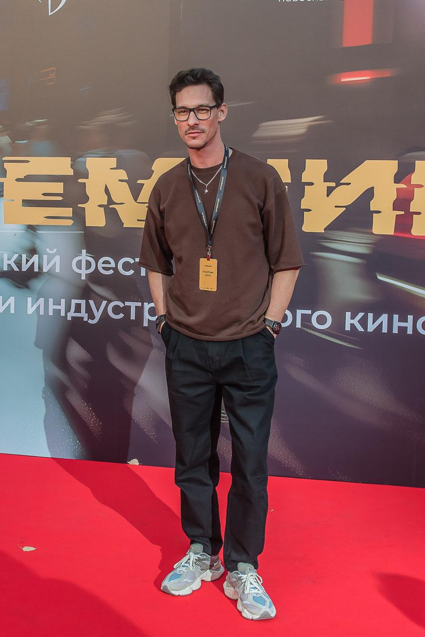 Фото «Красная дорожка и звездный гость – Михаил Тройник»: фестиваль научного и индустриального кино «Кремний» открылся в Новосибирске – ФОТОРЕПОРТАЖ 9 - Сиб.ФМ Фото «Красная дорожка и звездный гость – Михаил Тройник»: фестиваль научного и индустриального кино «Кремний» открылся в Новосибирске – ФОТОРЕПОРТАЖ 9