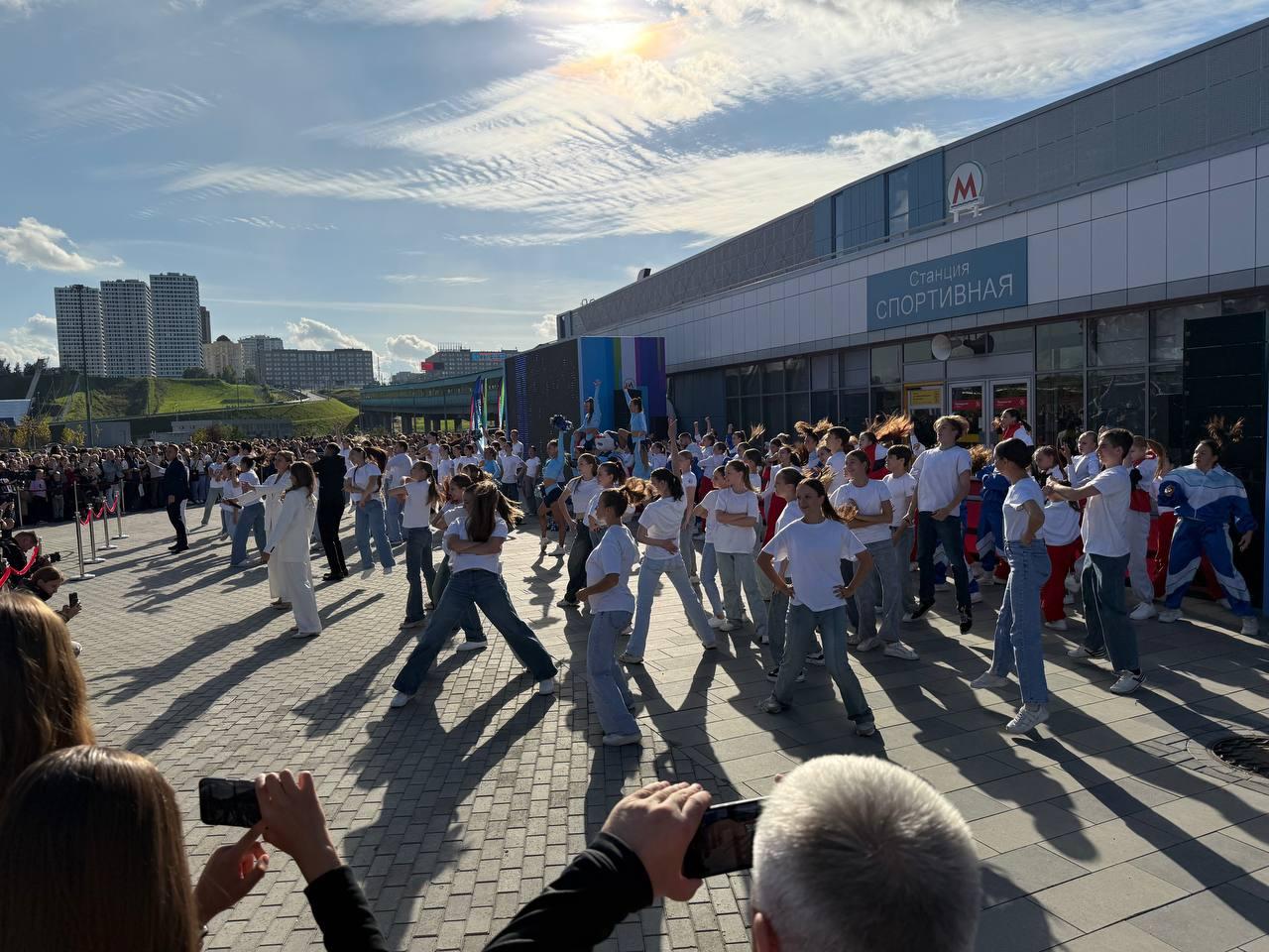 Фото В Новосибирске торжественно открывали станцию метро «Спортивная»: как это было 14