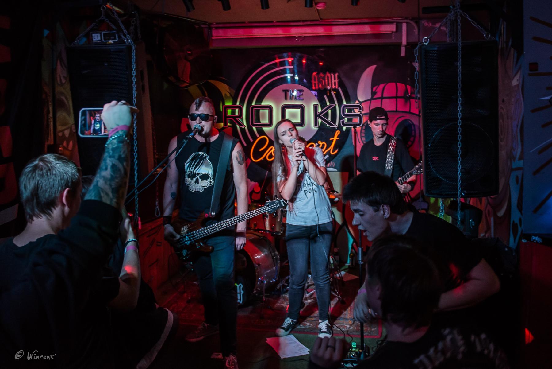 Фото Панки в городе! Легендарная группа АЗОН дала свой первый концерт в Новосибирске 2 - Сиб.ФМ Фото Панки в городе! Легендарная группа АЗОН дала свой первый концерт в Новосибирске 2