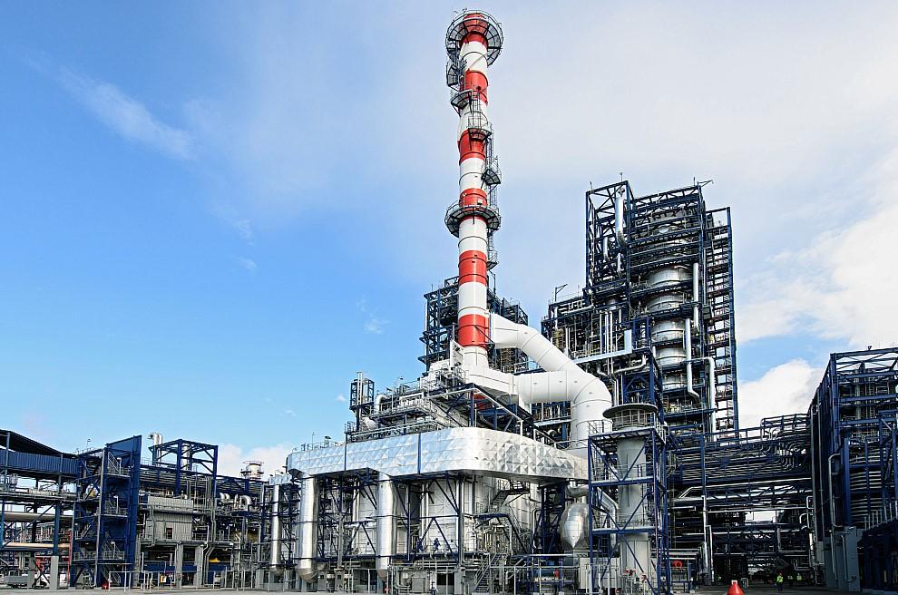 Фото Так делают бензин: крупнейший нефтперерабатывающий завод России показал, как передовые технологии обеспечивают качество топлива 4 - Сиб.ФМ Фото Так делают бензин: крупнейший нефтперерабатывающий завод России показал, как передовые технологии обеспечивают качество топлива 4