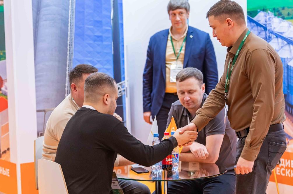 Фото Хозяйство – это бизнес: «Сибирская аграрная неделя» делает ставку на экономику и прикладную математику для АПК 3
