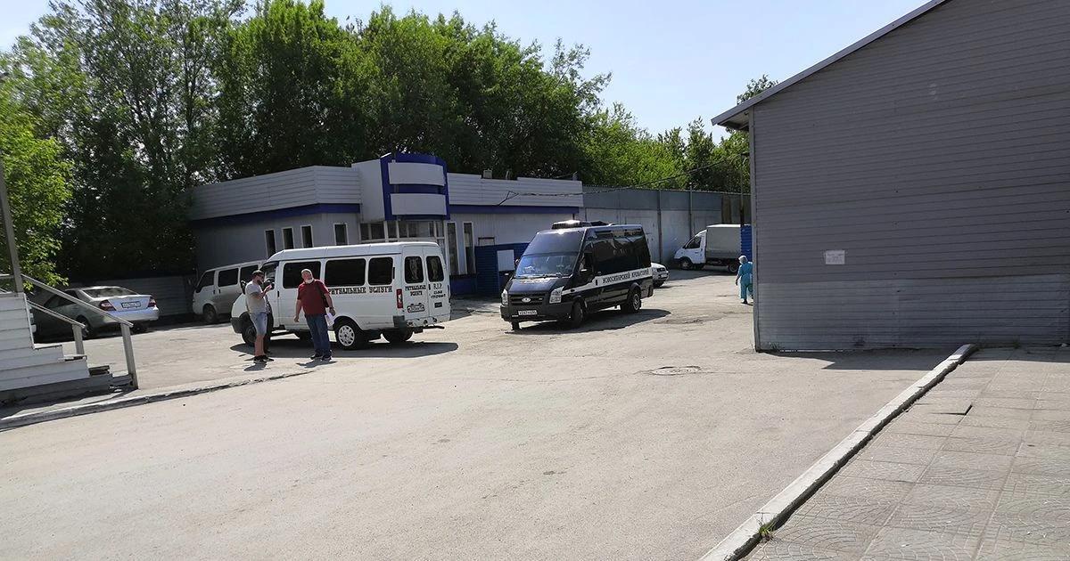 Фото «Работяг судят, а как же директор?» Как и кем в Новосибирске продаётся информация об умерших людях 7