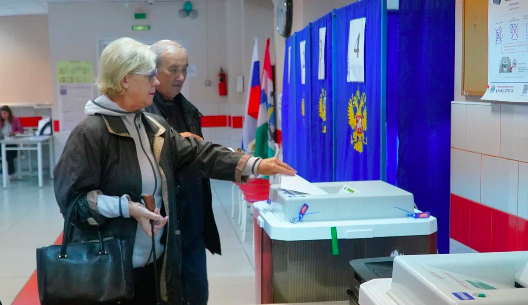 Фото Первый день выборов в Госдуму: где голосовать, важные новости и есть ли провокации. ОНЛАЙН 2 - Сиб.ФМ Фото Первый день выборов в Госдуму: где голосовать, важные новости и есть ли провокации. ОНЛАЙН 2