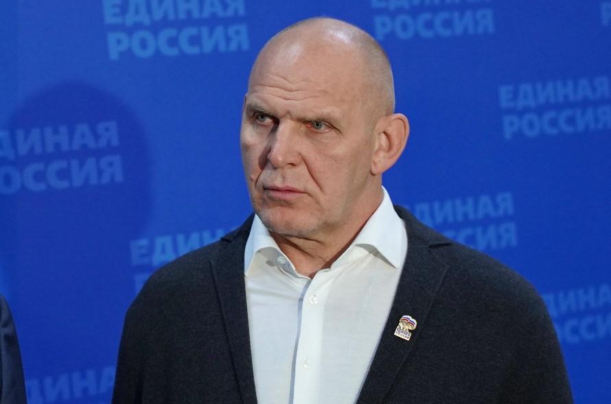 Фото По предварительным данным «Единая Россия» набирает более 43 процентов голосов избирателей на выборах в Госдуму 2 - Сиб.ФМ Фото По предварительным данным «Единая Россия» набирает более 43 процентов голосов избирателей на выборах в Госдуму 2